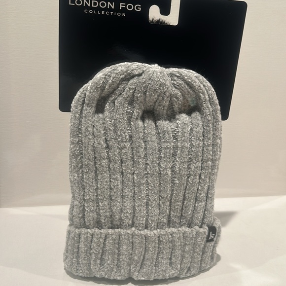 NWT London Fog 2 Piece Beanie set in Black and Gray. Black has Pom but not Gray. - Picture 3 of 4